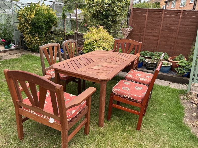 Indonesian Mahogany Garden Table & 6 Chairs – Good Condition