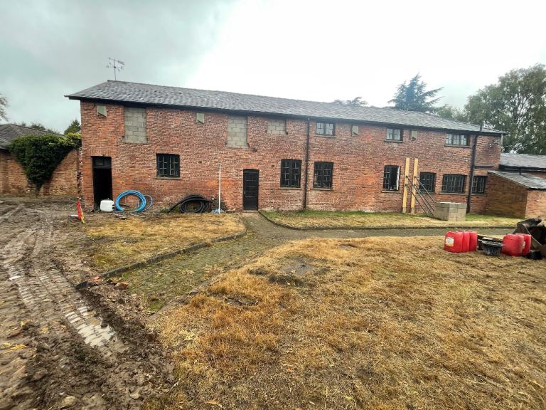 15 x hardwood custom made windows £150 each 