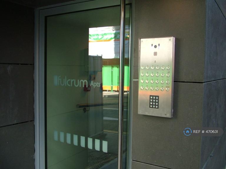 1 bedroom flat in Fulcrum, Sheffield, S1 (1 bed) (#470631)