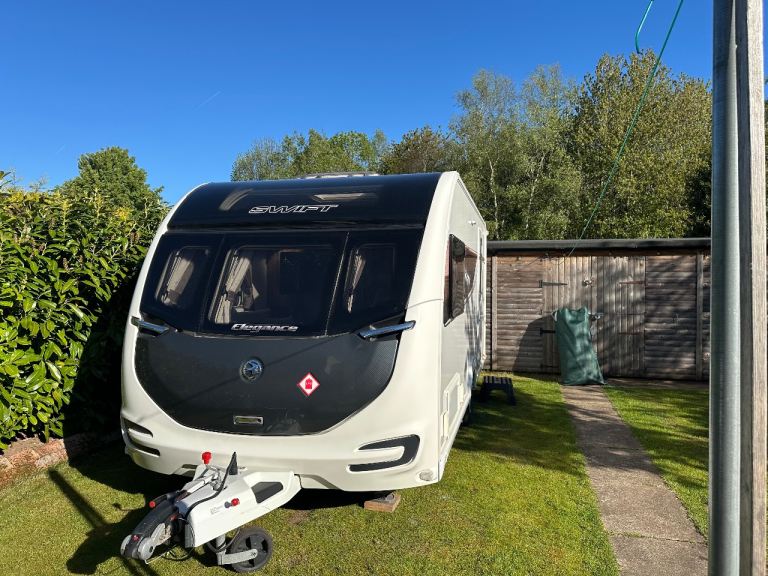 Swift Elegance 480 - 2 Berth 2019