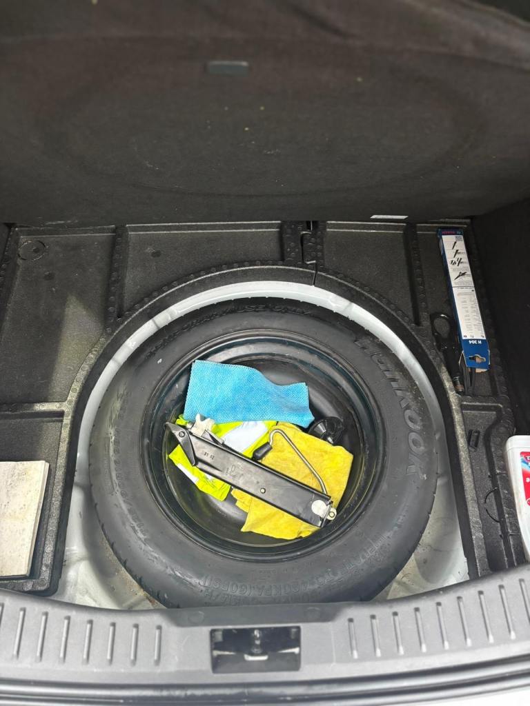 Ford, FOCUS, Hatchback, 2015, Manual, 998 (cc), 5 doors