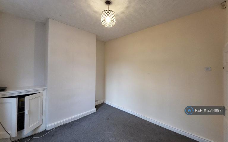 2 bedroom house in Schofield Street, Leigh, WN7 (2 bed) (#2714897)