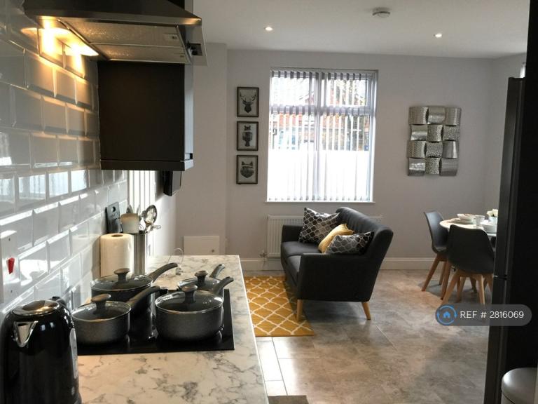 1 bedroom in Hartshill Road, Stoke-On-Trent, ST4 (#2816069)