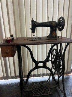 Vintage Singer Sewing Machine