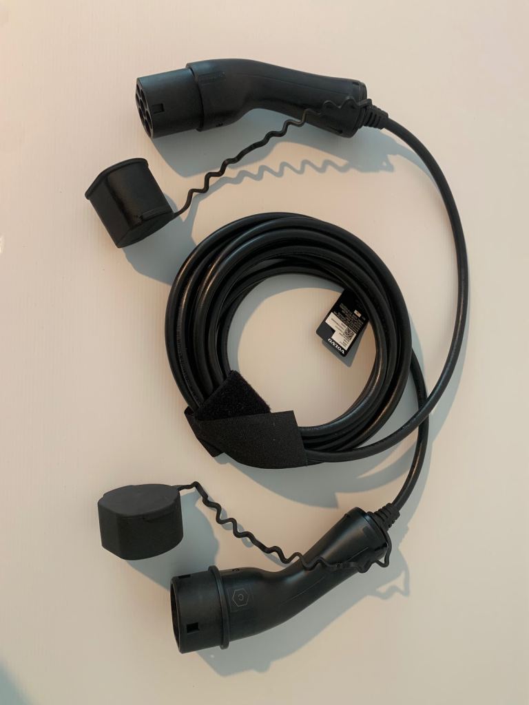 VOLVO XC40/XC60/XC90/S60 Fast Charging Cable; New; 32257777