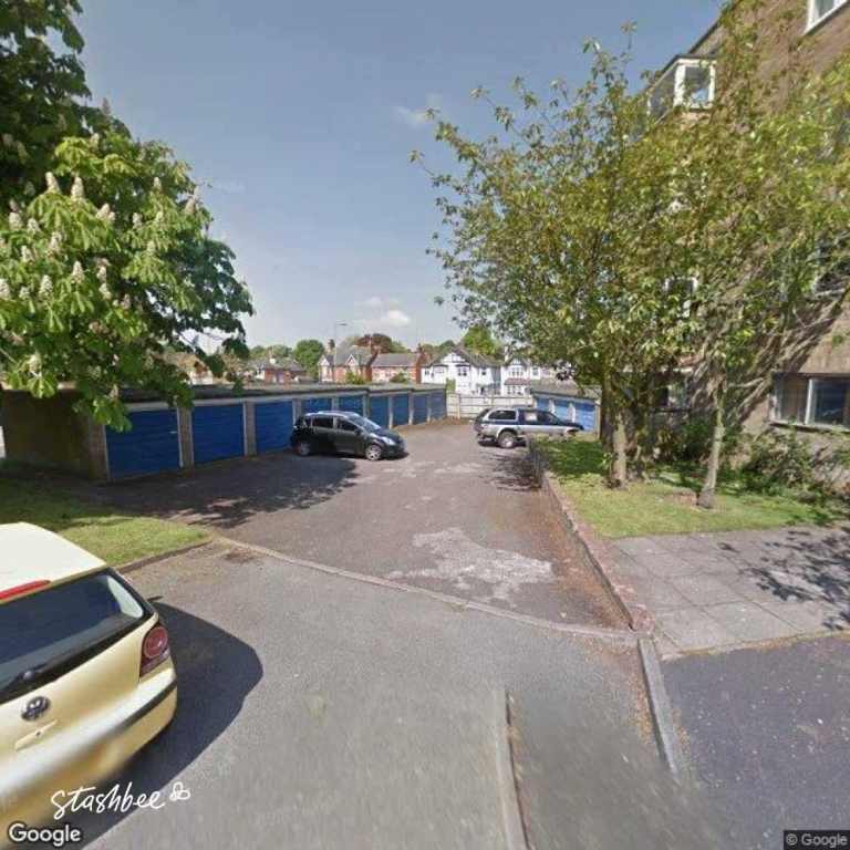 Garage to rent in Basingstoke (RG21) | Stashbee
