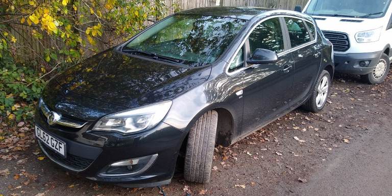Vauxhall, ASTRA, Hatchback, 2012, Manual, 5 doors Black 