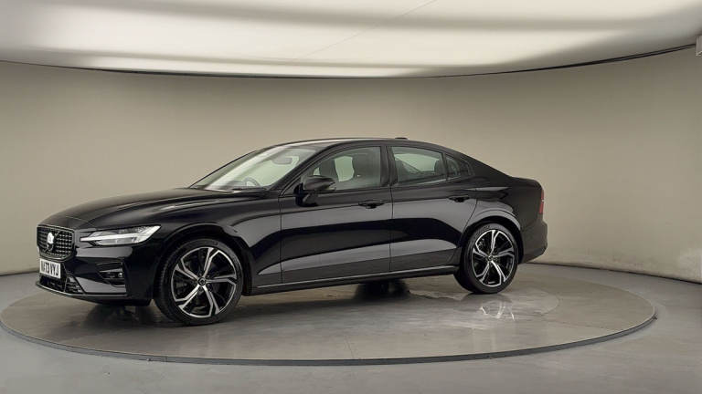 2023 Volvo S60 Plus Dark B5 (250 hp) Saloon Petrol/Electric Hybrid Automatic