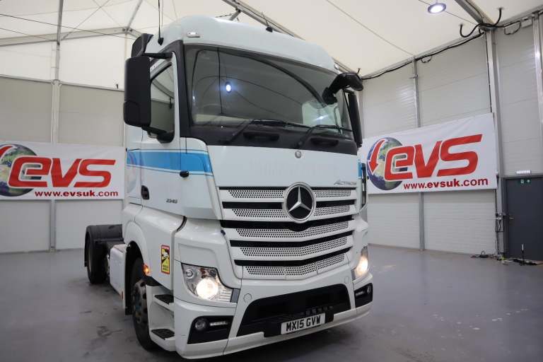 2015 (15 PLATE) Mercedes Benz ACTROS 2345 6x2 Euro 6 Tractor Units