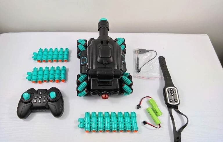RC Stunt Tank Car 2.4G Remote Control 4WD Drift Vehicle with Water Bomb Shooter