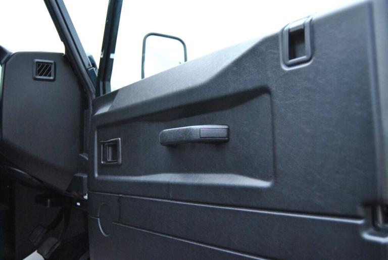 2015 Land Rover Defender XS Station Wagon TDCi [2.2] WINDOW VAN DIESEL Manual