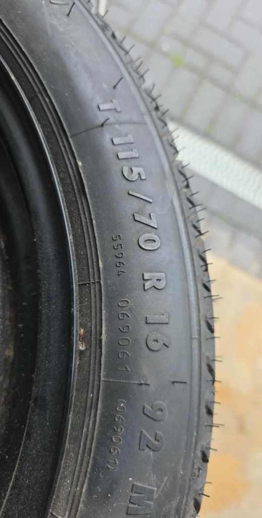 Car wheel, space saver for vauxall 