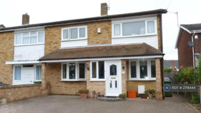 3 bedroom house in Bourne Avenue, Basildon, SS15 (3 bed) (#2718444)