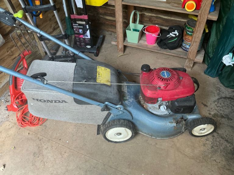 Honda Petrol Lawnmower – spares or repair