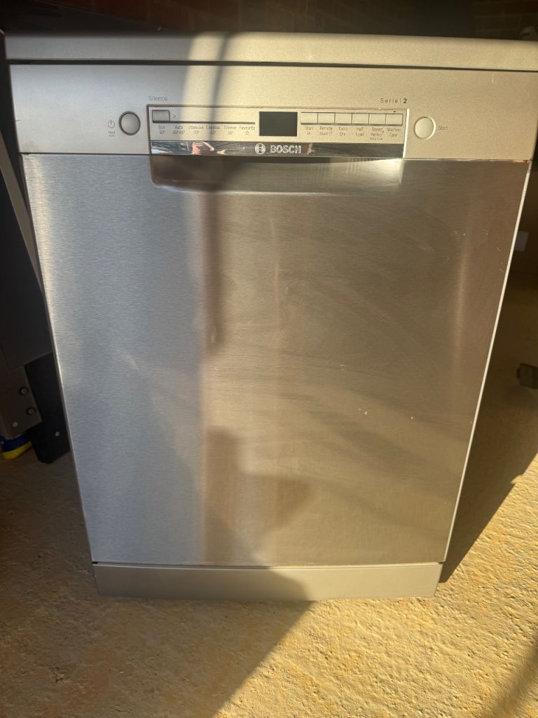 Bosch Serie 2 Dishwasher – Silver, Good Condition