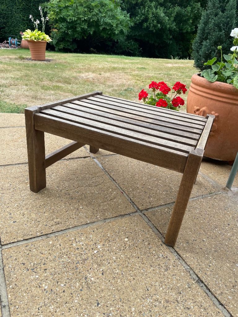 Outdoor Wooden Slatted Table – FSC Certified, Good Condition 35cm highx55x48