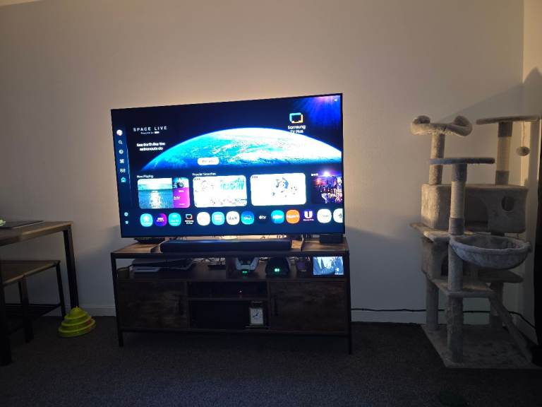 Samsung S85F 65 inch OLED TV (2025 Model) - 4 Months Old - CASH ON COLLECTION ONLY