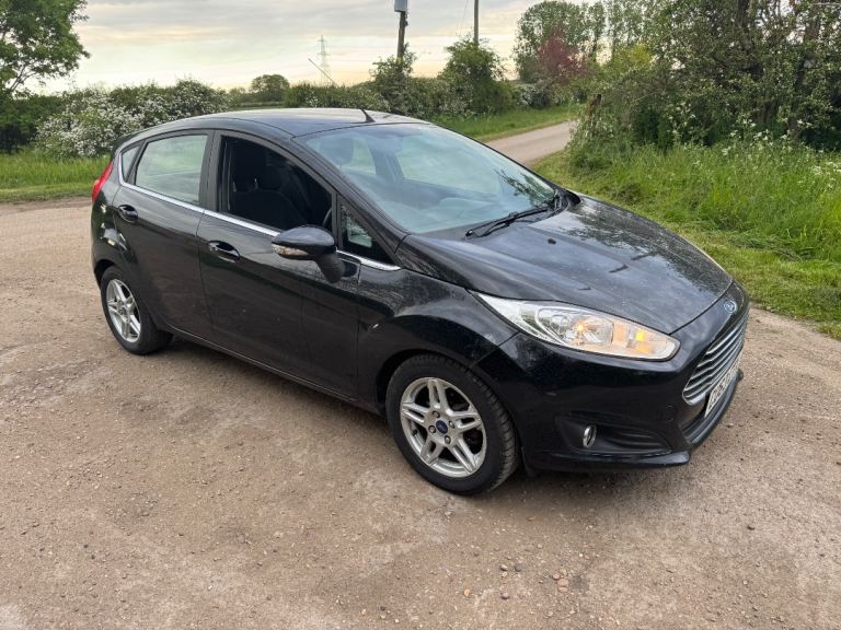 2013 FORD FIESTA ZETEC 1.25 - BARGAIN - 13x SERVIES 
