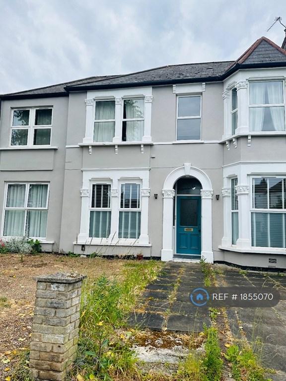 2 bedroom flat in Wellmeadow Road, London, SE6 (2 bed) (#1855070)