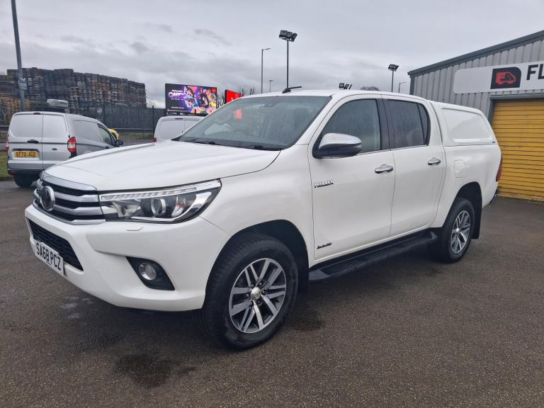 Toyota Hilux INVINCIBLE 4X4 150 BHP MANUAL EURO 6 NO VAT