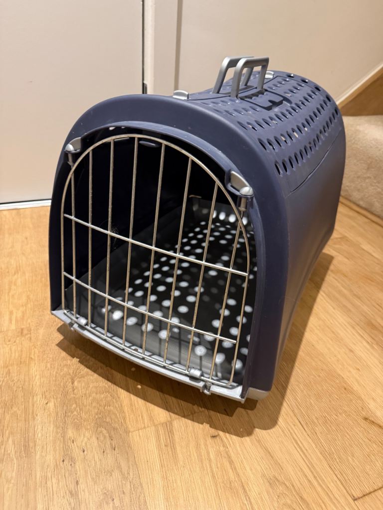 Cat carrier - study hard plastic