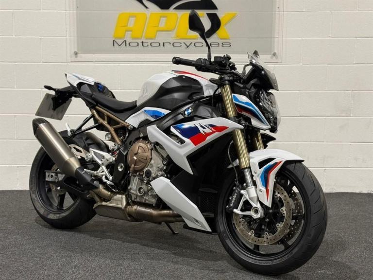 BMW S 1000 R M PACK! COMFORT PACK! AKRAPOVIC EXHAUST! FORGED WHEELS