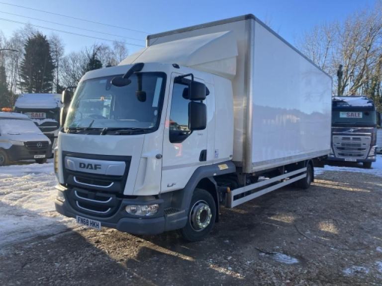 2018 DAF LF180 