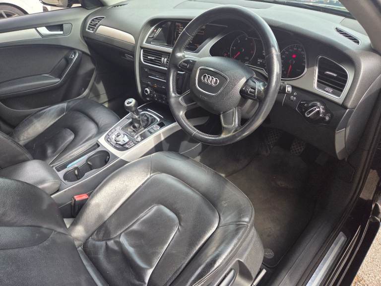 Audi, A4, Saloon, 2014, Manual, 1968 (cc), 4 doors