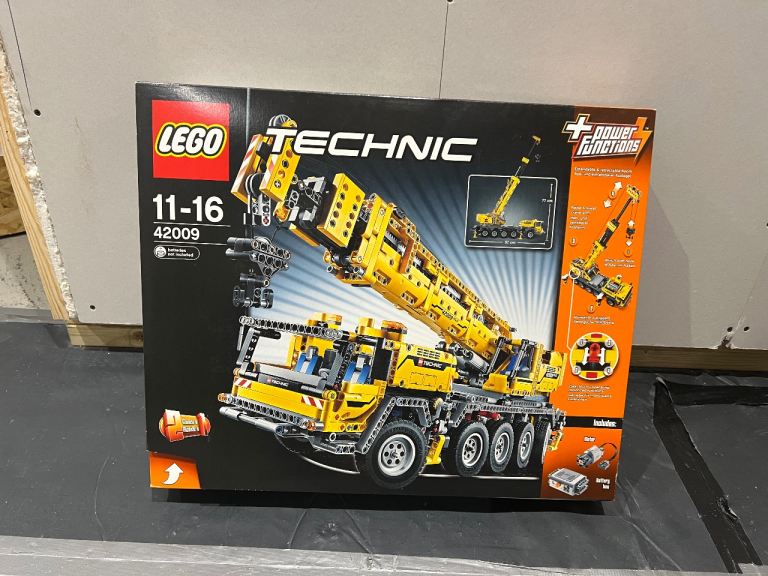 image for Technic mobile crane 