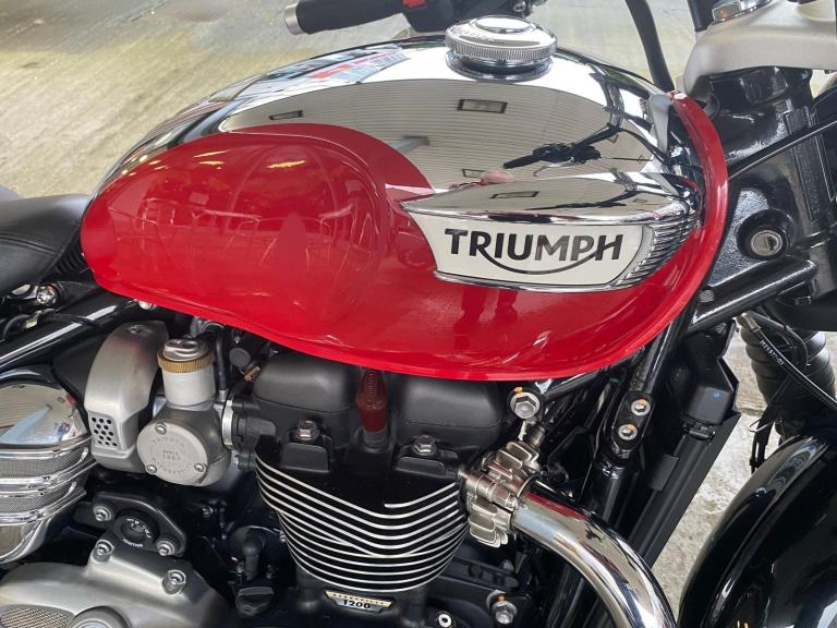TRIUMPH BONNEVILLE SPEEDMASTER CHROME LTD EDITION 1200