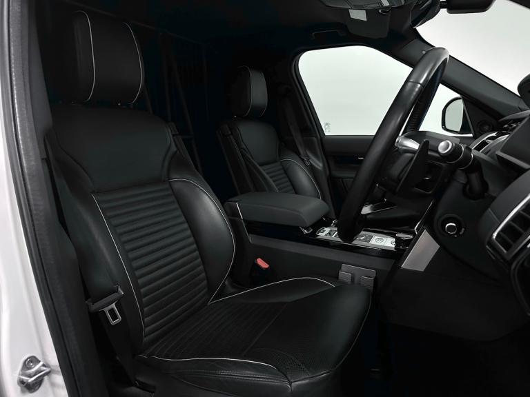 2018 Land Rover Discovery HSE Commercial 3.0 TDV6 Auto ( 258 bhp ) PANEL VAN Diesel Automatic