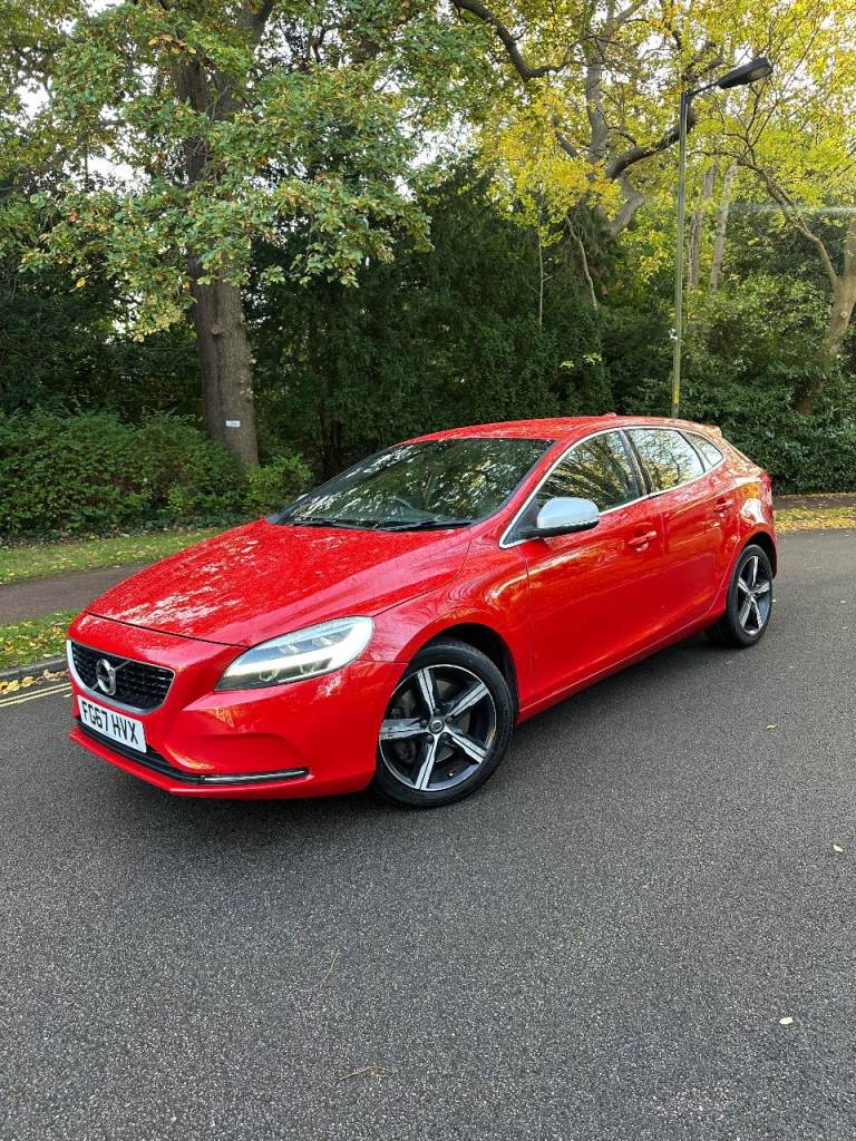 Volvo, V40, R-Design, 2017, Automatic, 1498 (cc), 5 doors