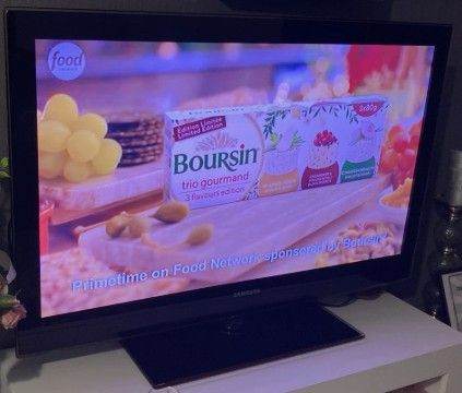 Samsung 40inch LCD Full HD 1080p. Freeview channels. HDMI inputs. Remote control