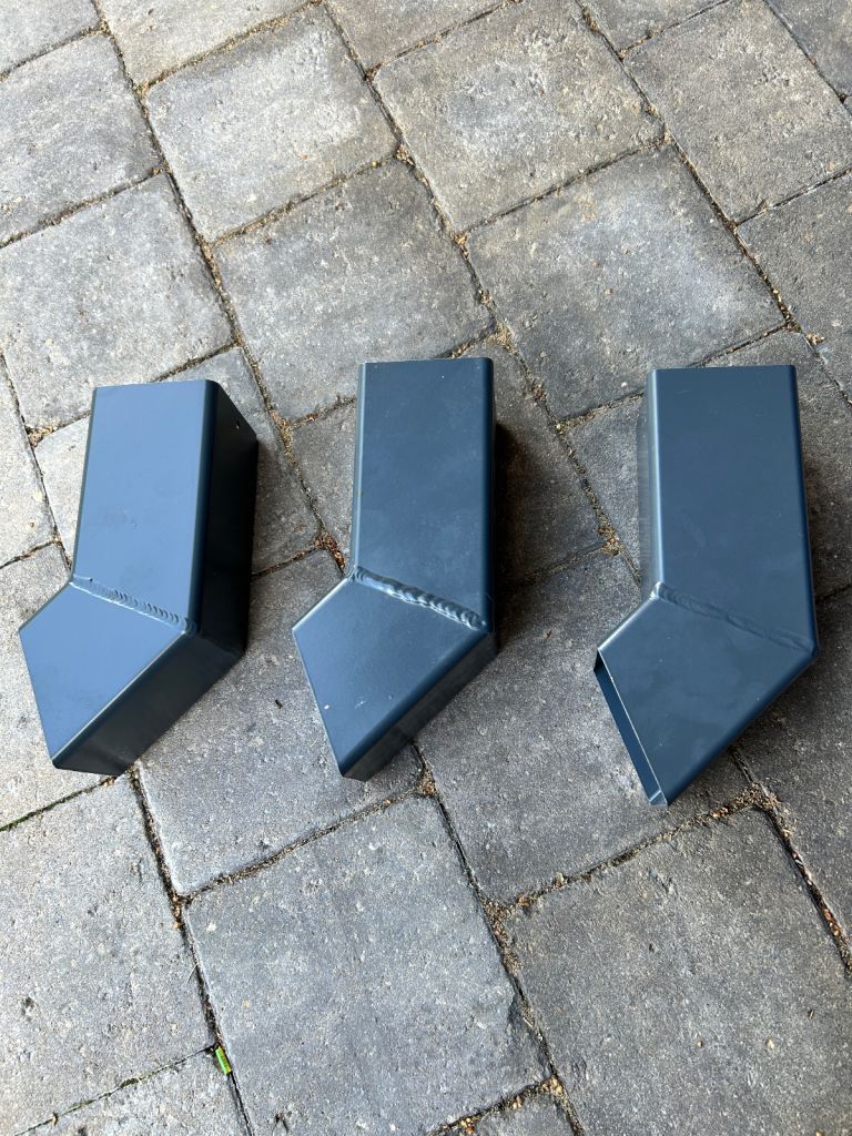 Aluminium rainwater outlet shoe