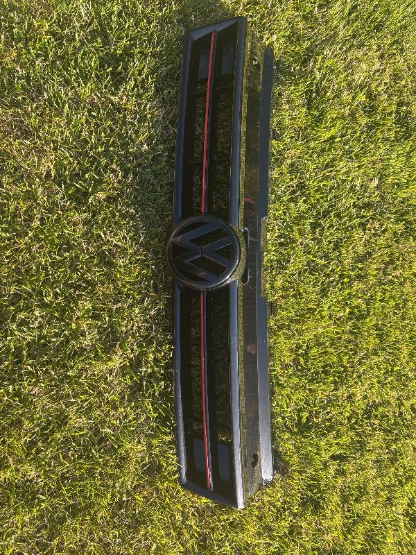  VW Polo Mk5 6R Front Grille – Gloss Black + Red Stripe + Black VW Badge – 2009–2014
