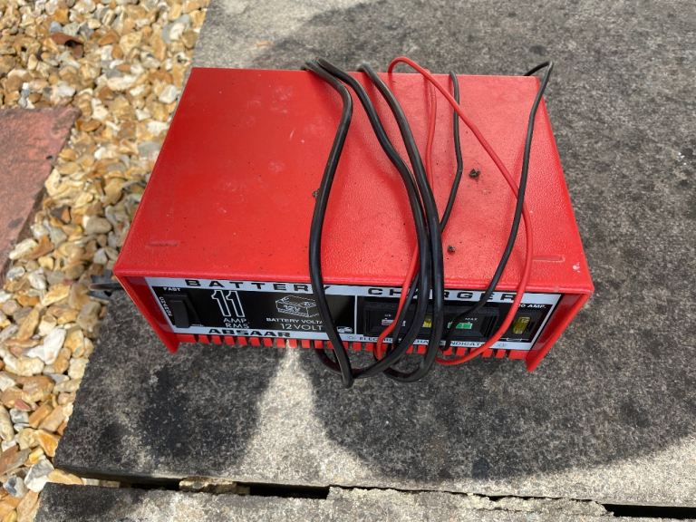 Battery charger 