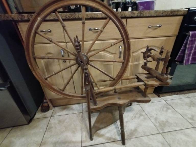 Treadle spinning wheel. 