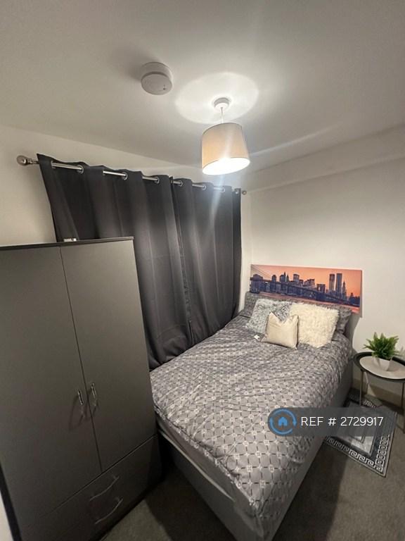 1 bedroom in Upper Luton Road, Chatham, ME5 (#2729917)