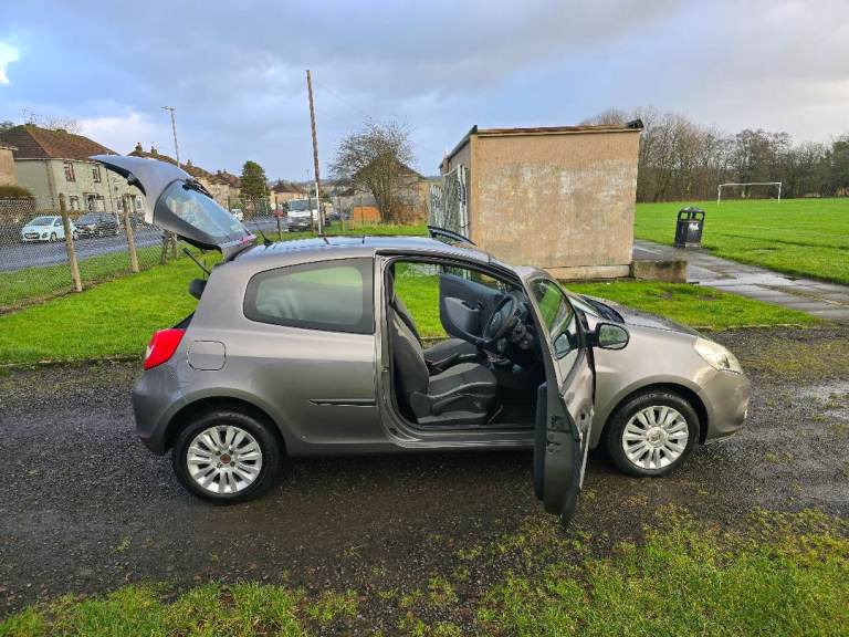 CLIO 1.2 3DR EXTREME GOOD MILES GOOD MOT DRIVES WELL LOVELY CONDITION 