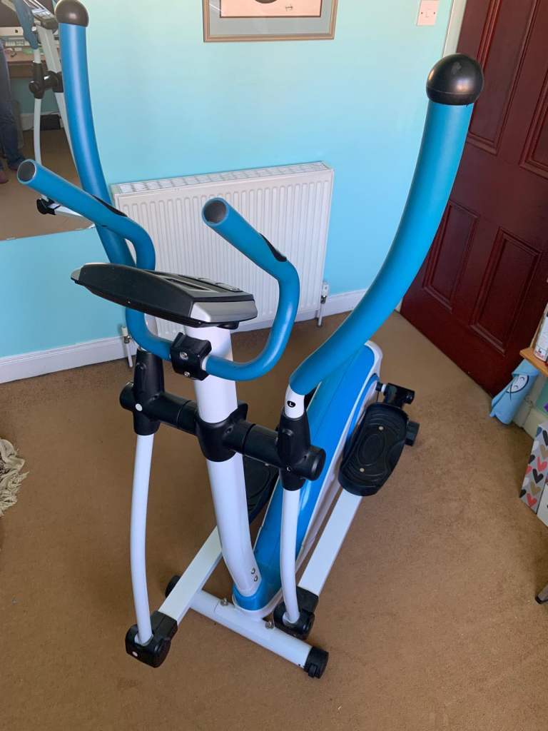 Free Cross Trainer