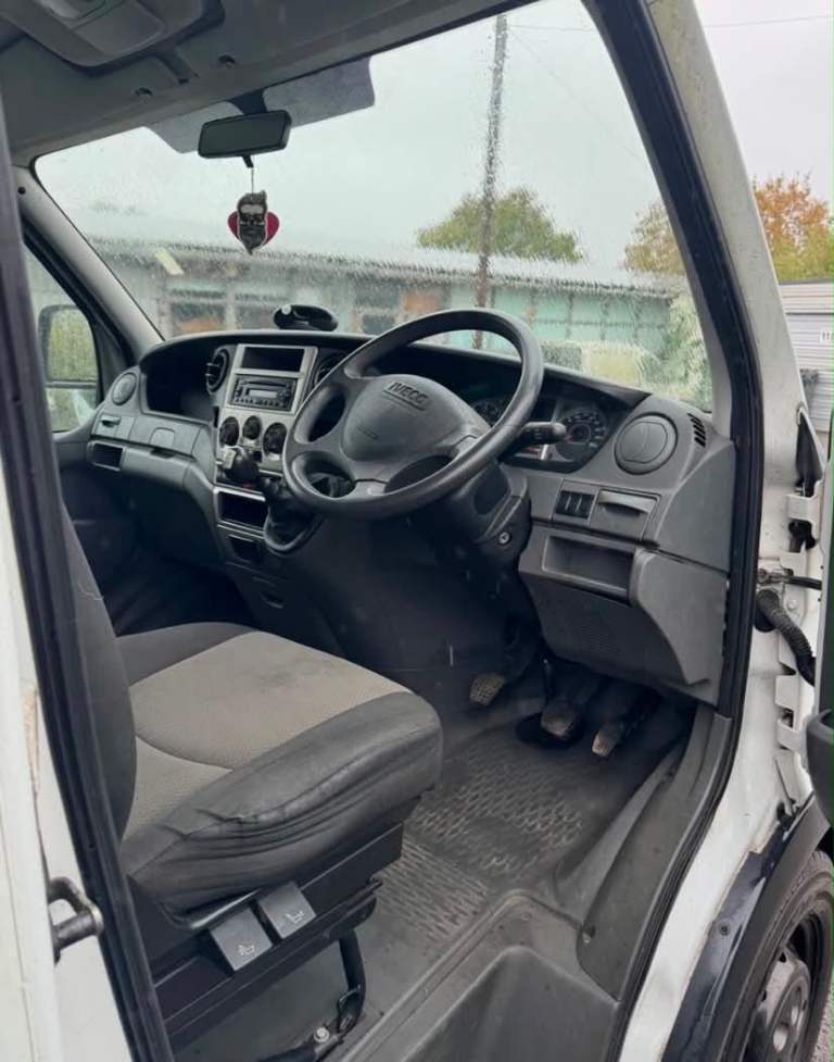IVECO Daily Food Truck – Fully Equipped for Catering