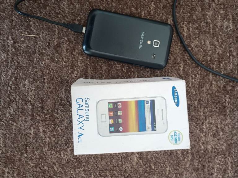£12 Samsung galaxy ace mobile phone 