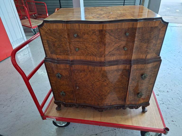 Vintage Wooden Chest of Drawers – Good Condition