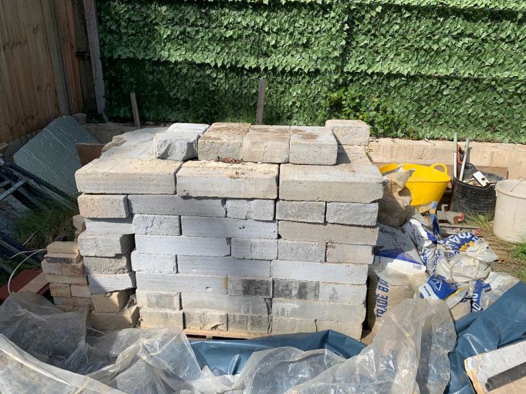 100x Thermalite 3.6N blocks