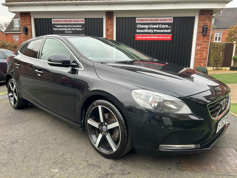 2013 Volvo V40 T3 SE 5dr WOW! RARE & STUNNING CAR! LOW MILES! CAMBELT DONE! READ ON! HATCHBACK Pe...