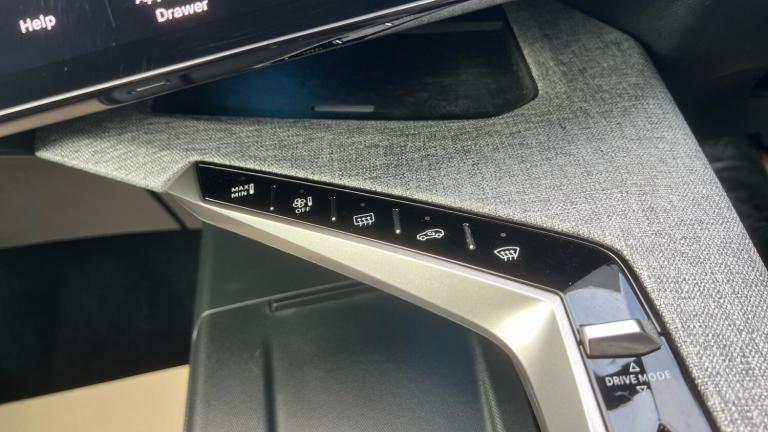 2025 Peugeot 3008 1.2 Hybrid 136 GT 5dr e-DSC6 Petrol Estate Estate Petrol Automatic