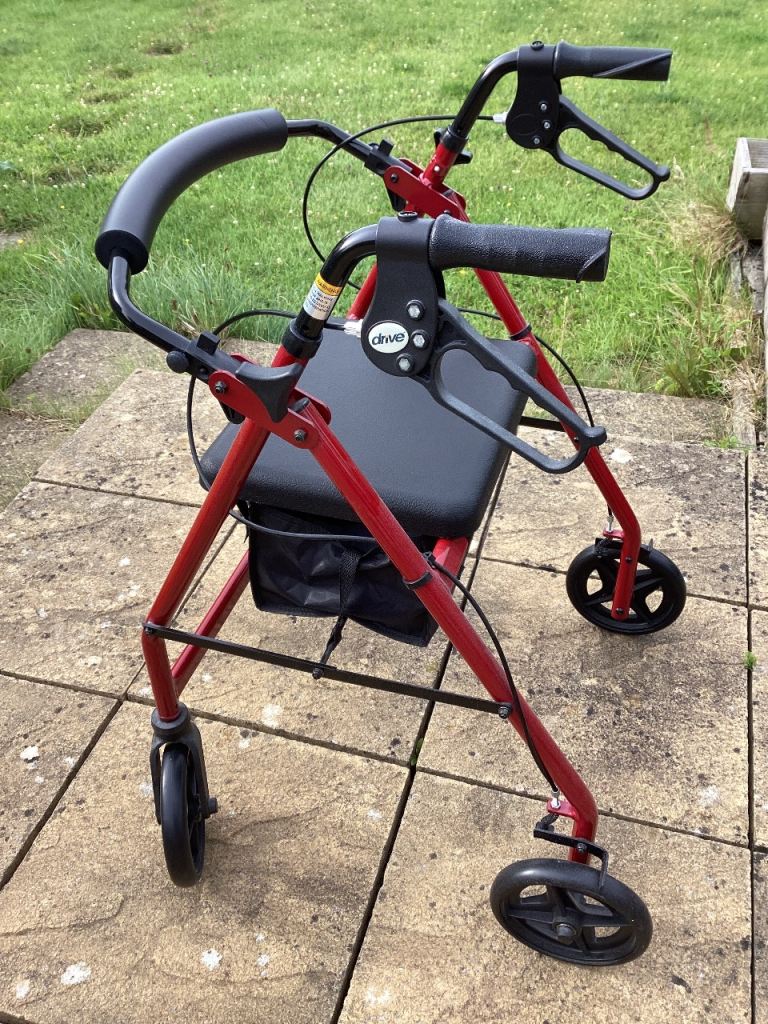 DRIVE Devilbiss Aluminium Four Wheel ROLLATOR Walking Frame disability