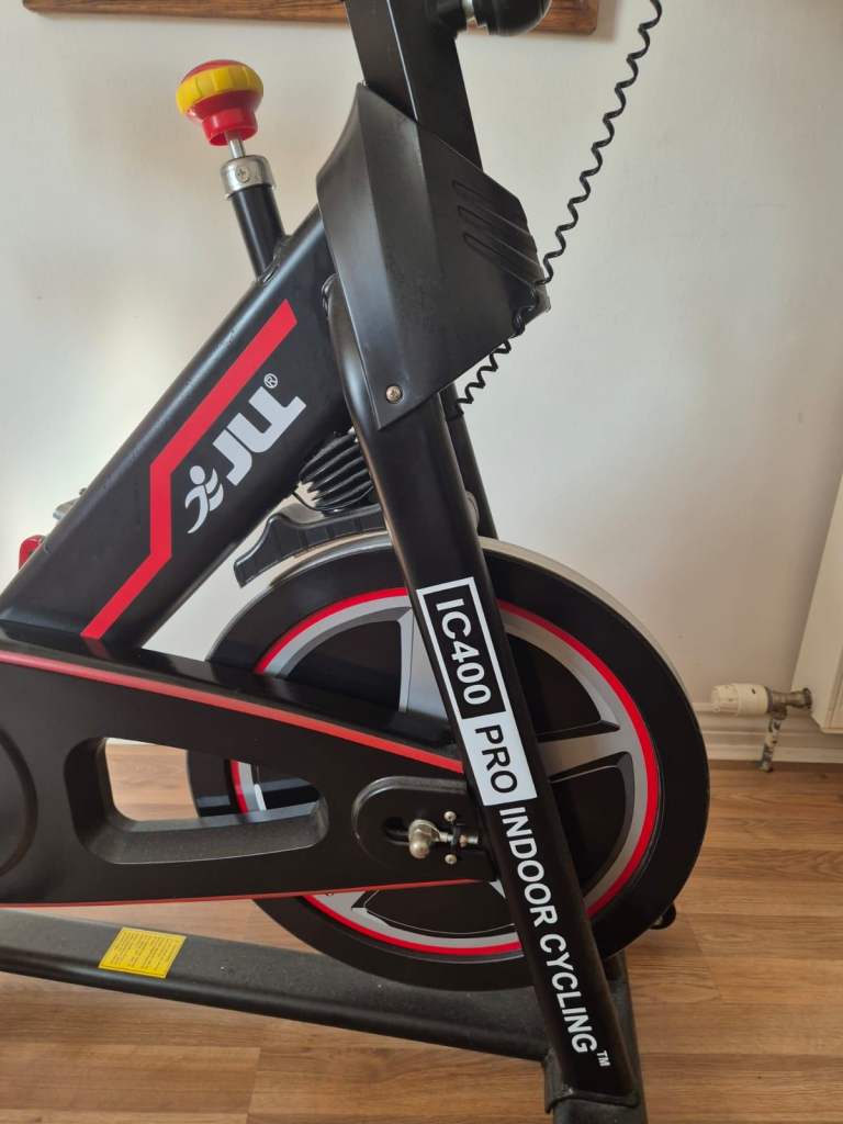 JLL IC400 Pro Exercise Bike