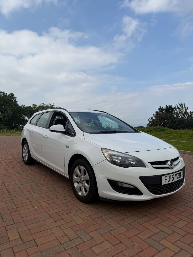 Vauxhall, ASTRA, Estate, 2015, Manual, 1598 (cc), 5 doors