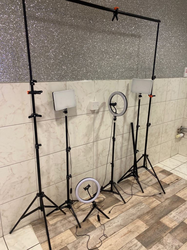 Social media equipment lights and frame